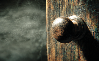 «Ваша квартира переехала»: новая схема интернет-мошенничества в сфере недвижимости